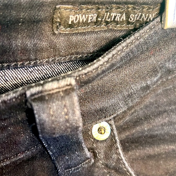 Size 29 Guess Skinny Jeans with Long Golden Zipper Back Legs - Picture 9 of 14